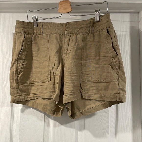 Apt 9 lightweight linen/rayon sz 10 khaki shorts w hidden button back pockets. - Picture 1 of 5